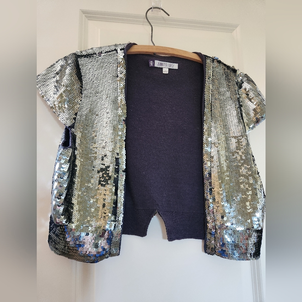 JENNIFER LOPEZ Silver Sequin Cropped Cap Sleeve Shrug